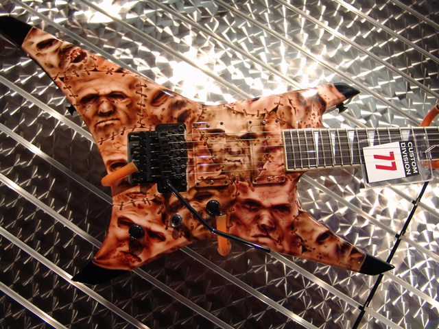 NAMM-%20039.jpg (640x480 -- 0 bytes)